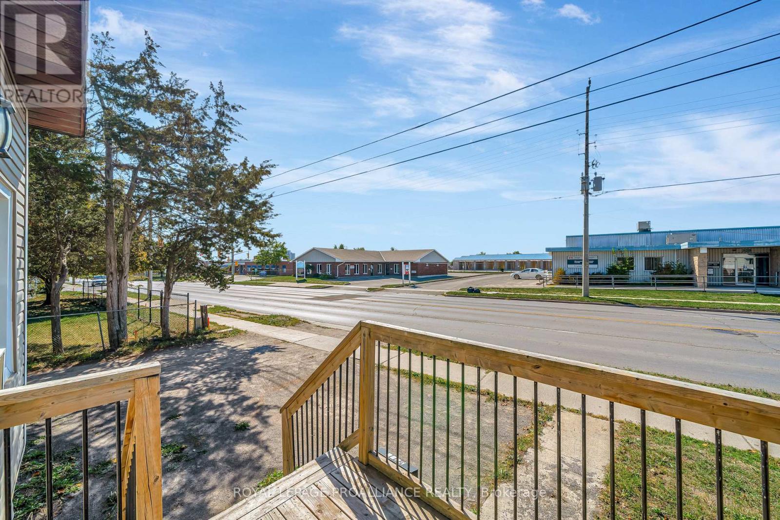 325 Sidney Street, Belleville, Ontario  K8P 3Z5 - Photo 2 - X12528806