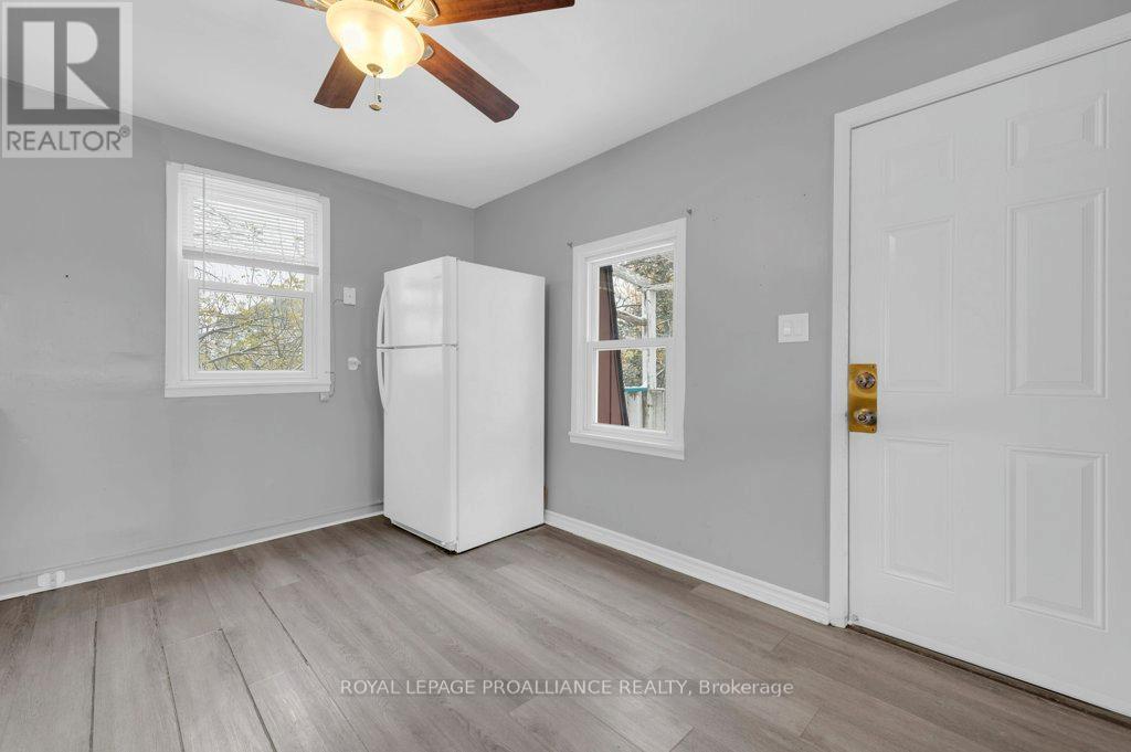 325 Sidney Street, Belleville, Ontario  K8P 3Z5 - Photo 22 - X12528806