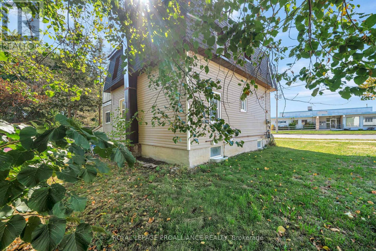 325 Sidney Street, Belleville, Ontario  K8P 3Z5 - Photo 37 - X12528806