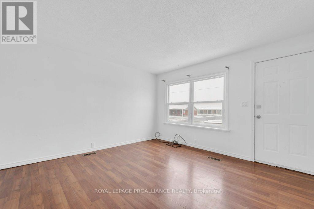 325 Sidney Street, Belleville, Ontario  K8P 3Z5 - Photo 7 - X12528806