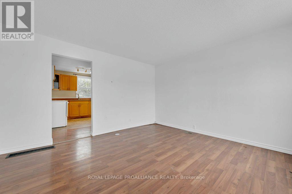 325 Sidney Street, Belleville, Ontario  K8P 3Z5 - Photo 8 - X12528806