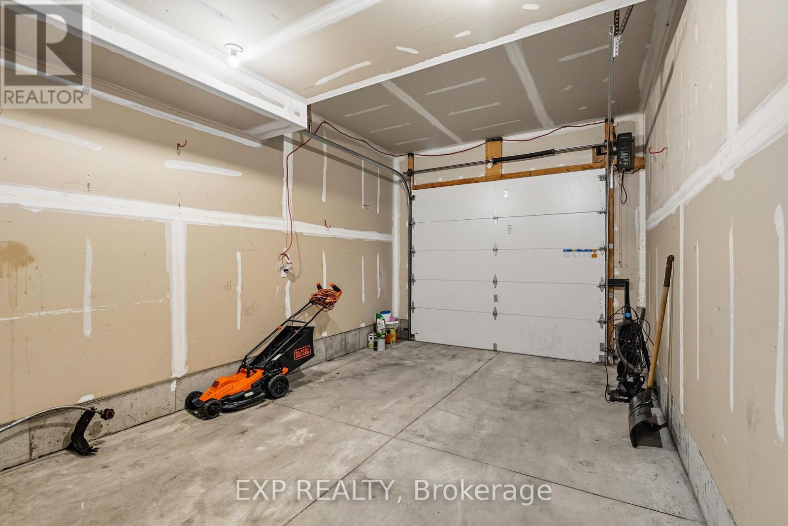 10 Cobblestone Street, Belleville, Ontario  K8P 0E4 - Photo 30 - X12529324