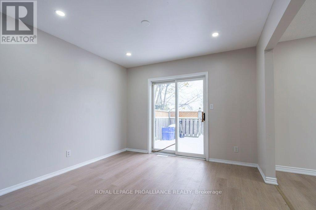 22 Faraday Gardens, Belleville, Ontario  K8P 5J5 - Photo 12 - X12532498