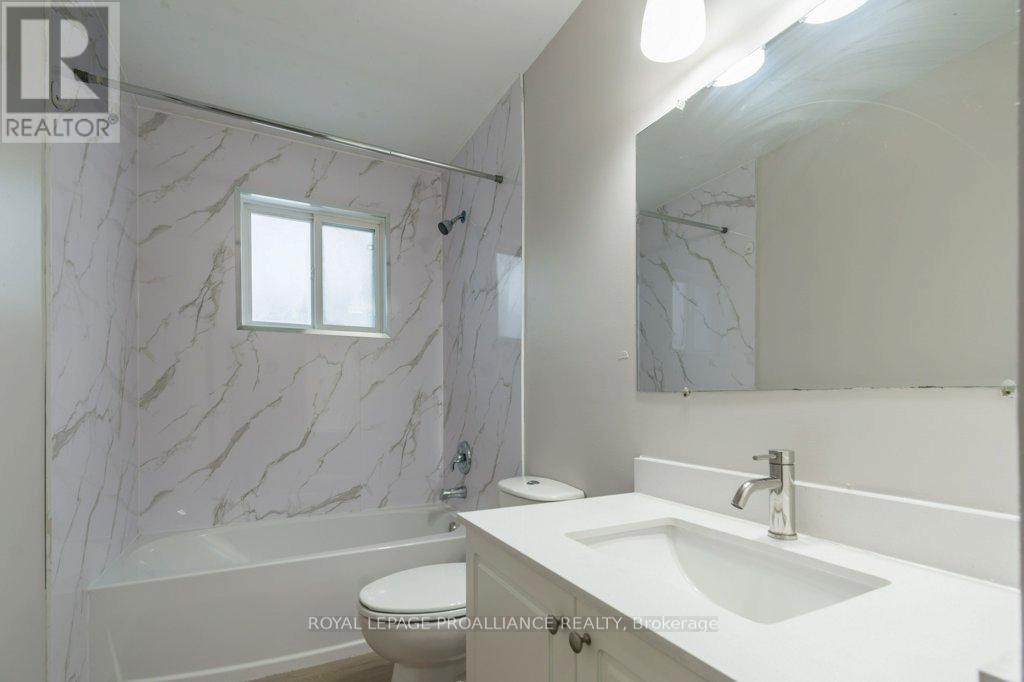 22 Faraday Gardens, Belleville, Ontario  K8P 5J5 - Photo 17 - X12532498