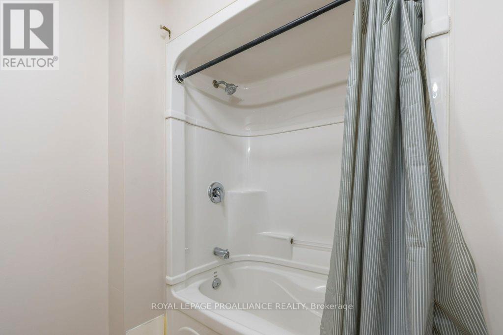 22 Faraday Gardens, Belleville, Ontario  K8P 5J5 - Photo 27 - X12532498