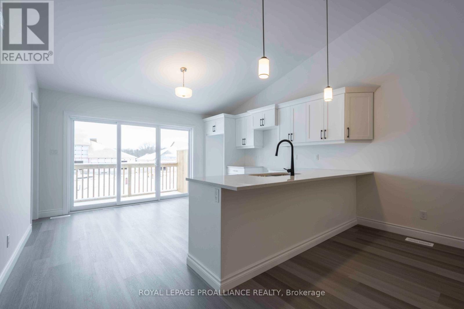 119 Farrington Crescent, Prince Edward County, Ontario  K0K 2T0 - Photo 7 - X12534416