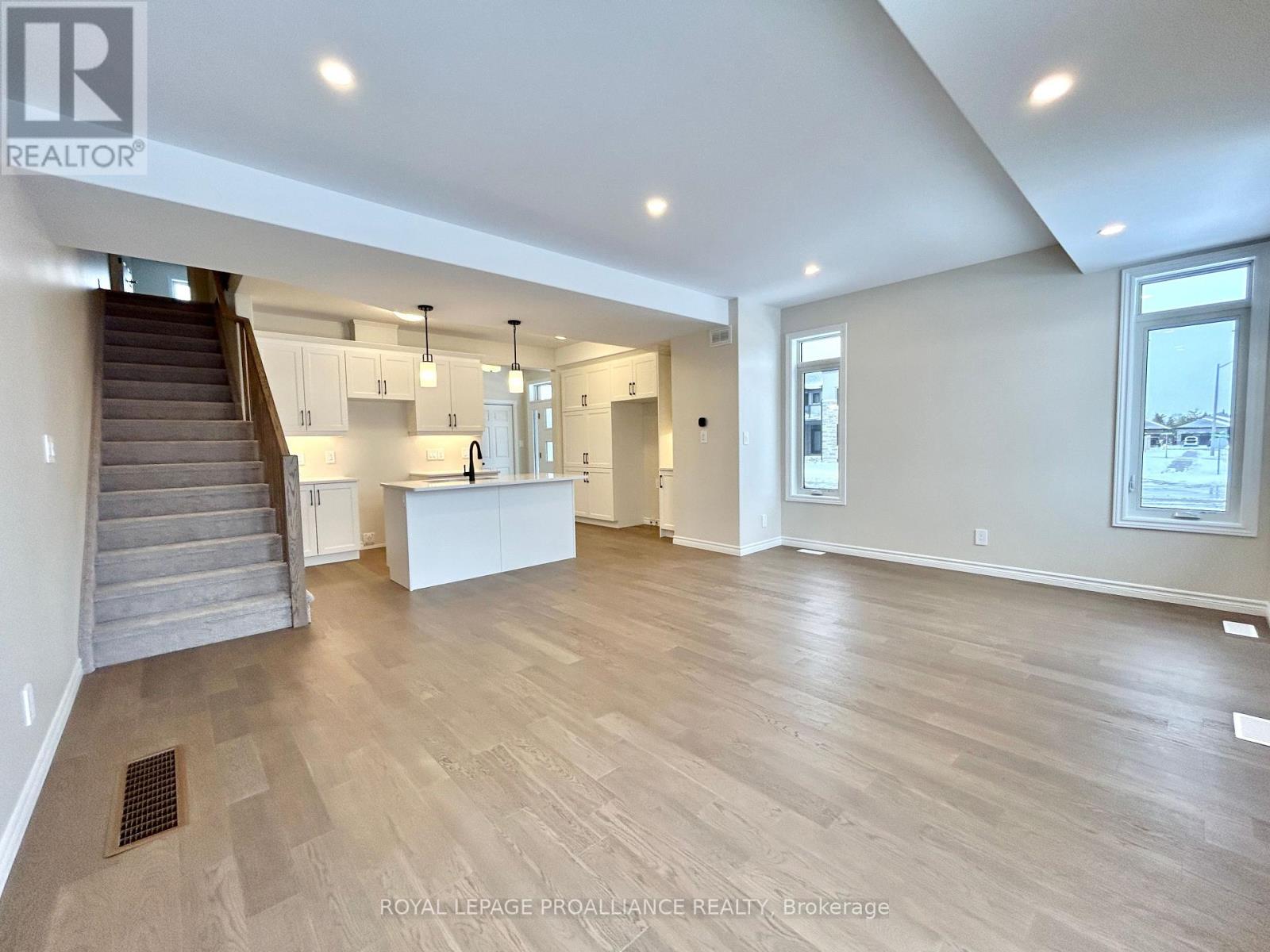 1 Otonabee Street, Belleville, Ontario  K8N 0T3 - Photo 11 - X12534438