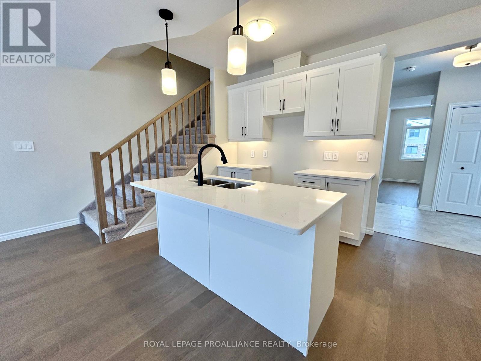 1 Otonabee Street, Belleville, Ontario  K8N 0T3 - Photo 7 - X12534438