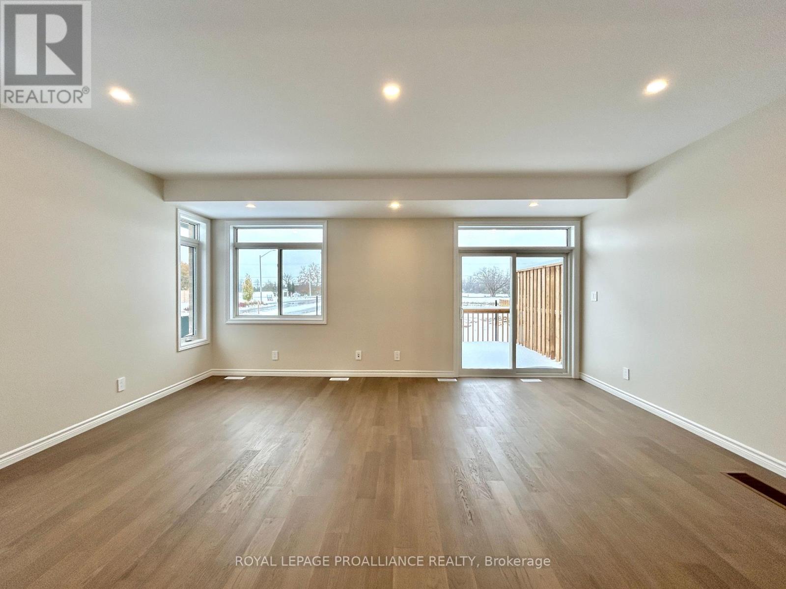 1 Otonabee Street, Belleville, Ontario  K8N 0T3 - Photo 8 - X12534438