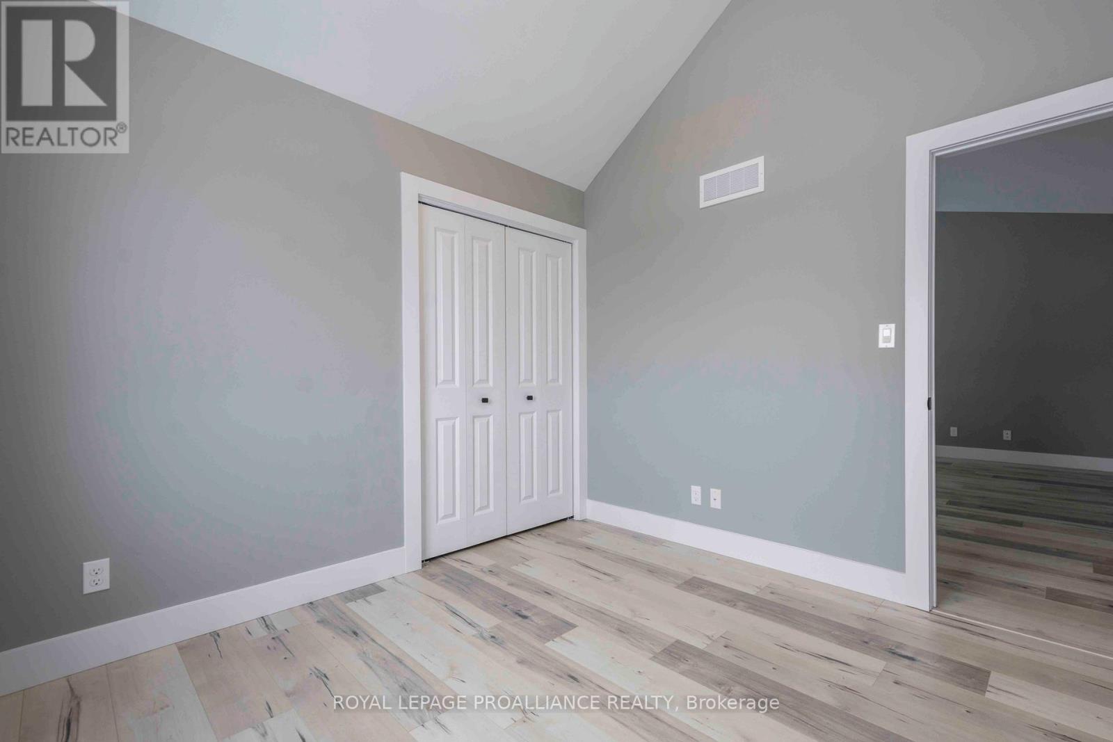 123 Farrington Crescent, Prince Edward County, Ontario  K0K 2T0 - Photo 11 - X12534498