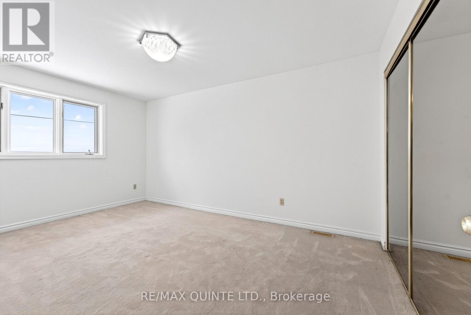 236 Palmer Road, Belleville, Ontario  K8N 4Z2 - Photo 34 - X12535754