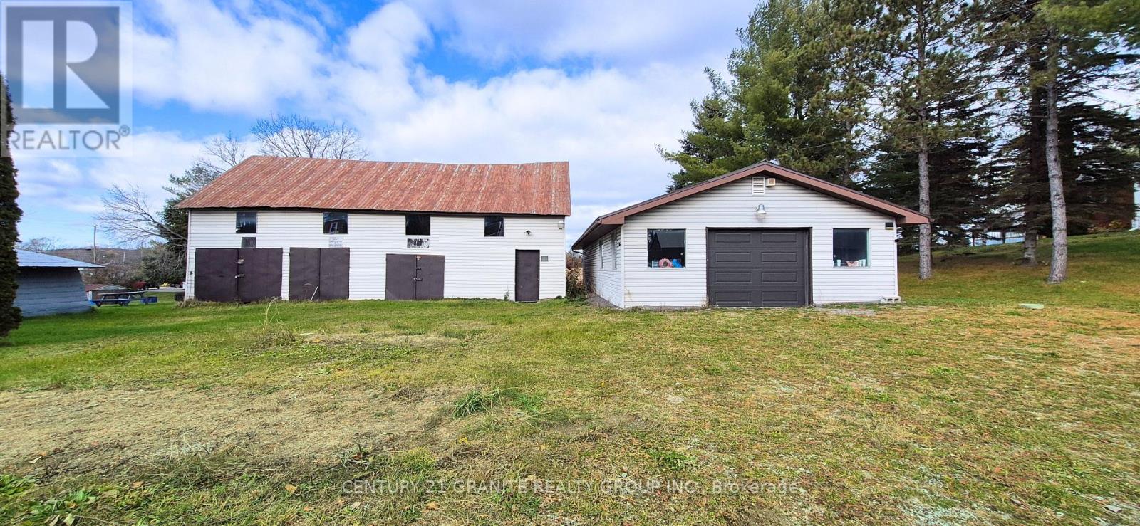 15 East Hungerford Road, Tweed, Ontario  K0K 3J0 - Photo 11 - X12535872