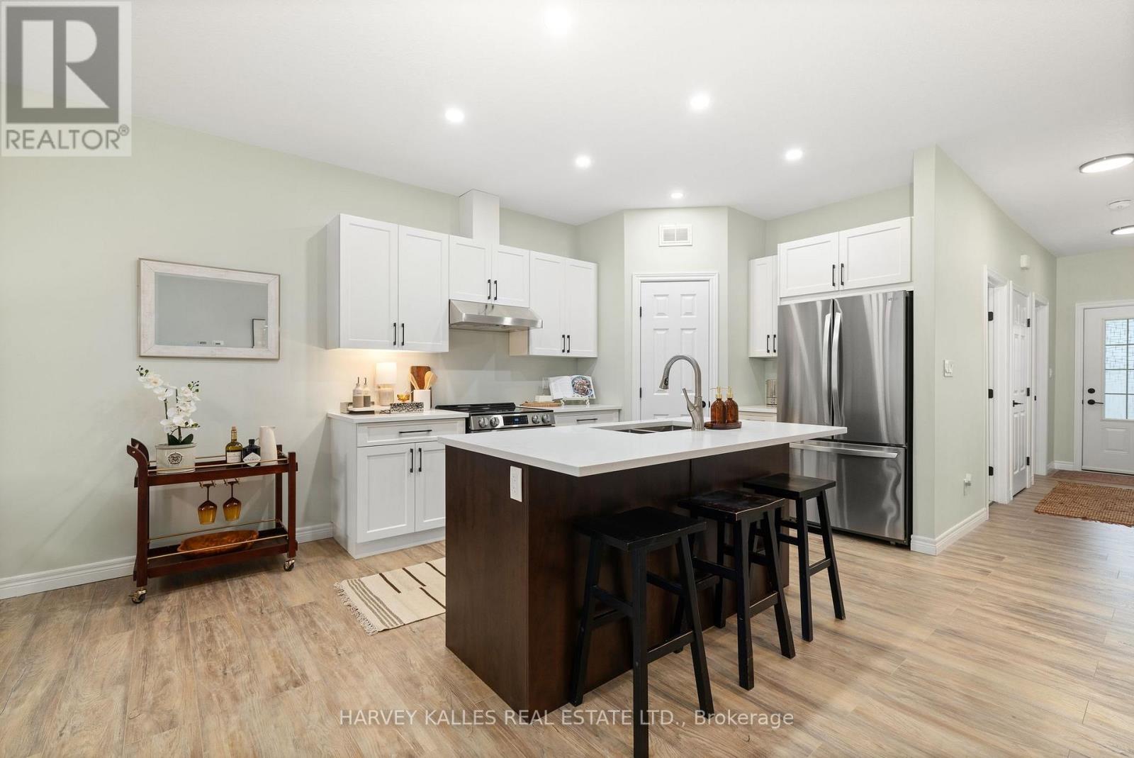 16 Dayton Court, Prince Edward County, Ontario  K0K 2T0 - Photo 5 - X12536698