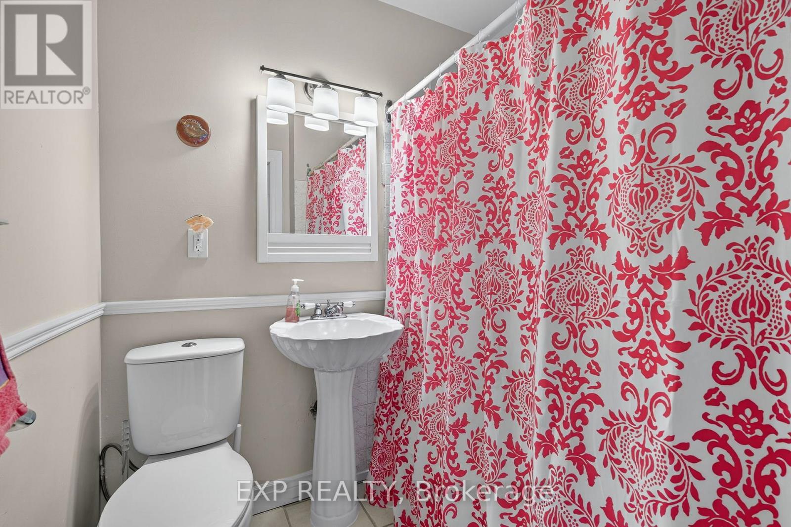 372 Main Street, Prince Edward County, Ontario  K0K 3L0 - Photo 18 - X12538820