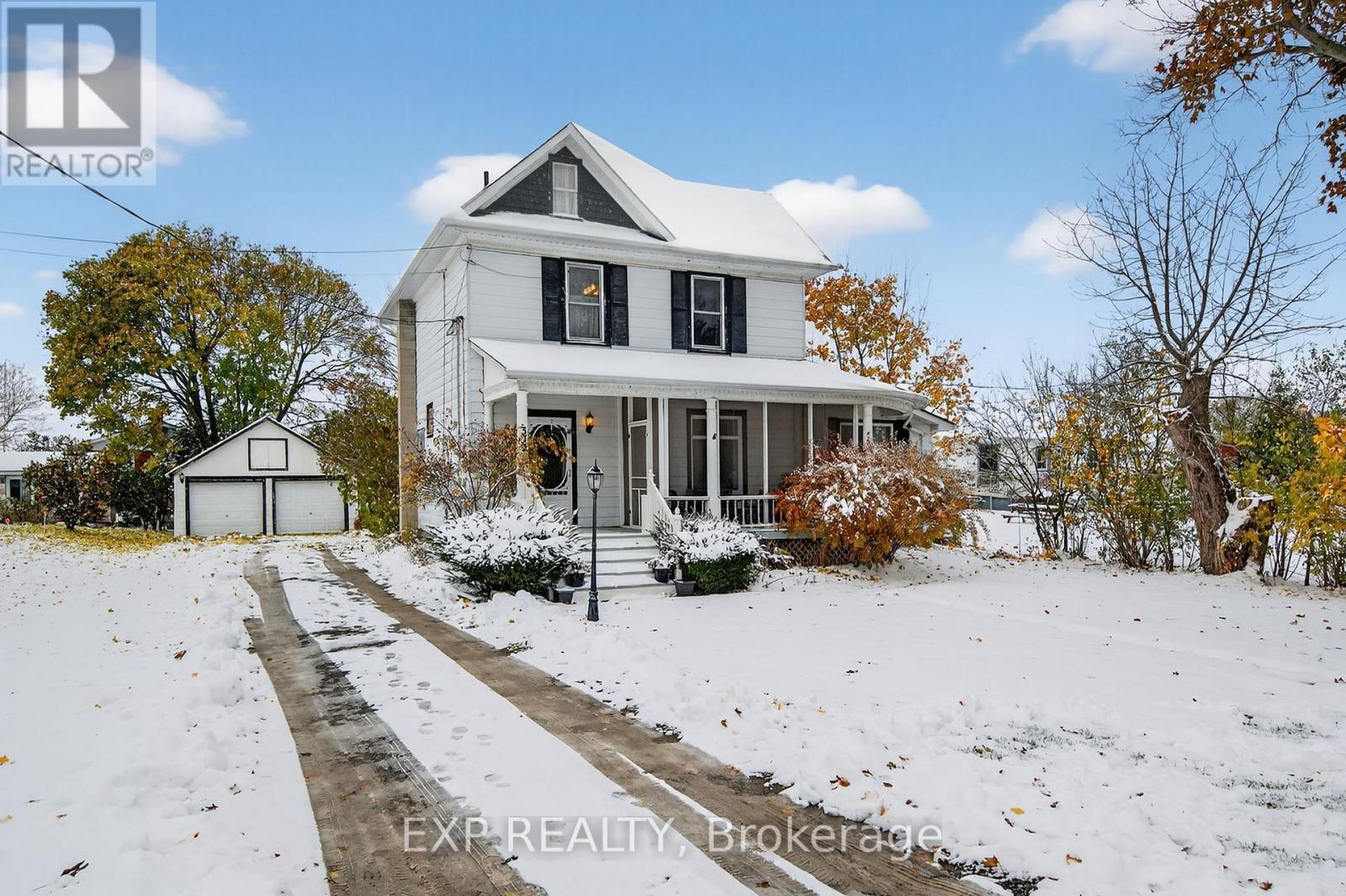 372 Main Street, Prince Edward County, Ontario  K0K 3L0 - Photo 2 - X12538820