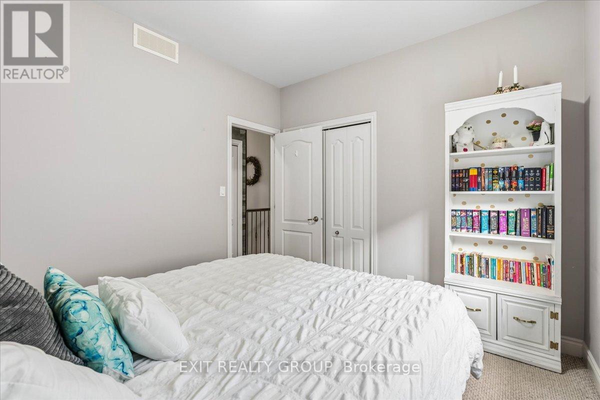 14 Cavendish Drive, Belleville, Ontario  K8N 0C2 - Photo 17 - X12540858