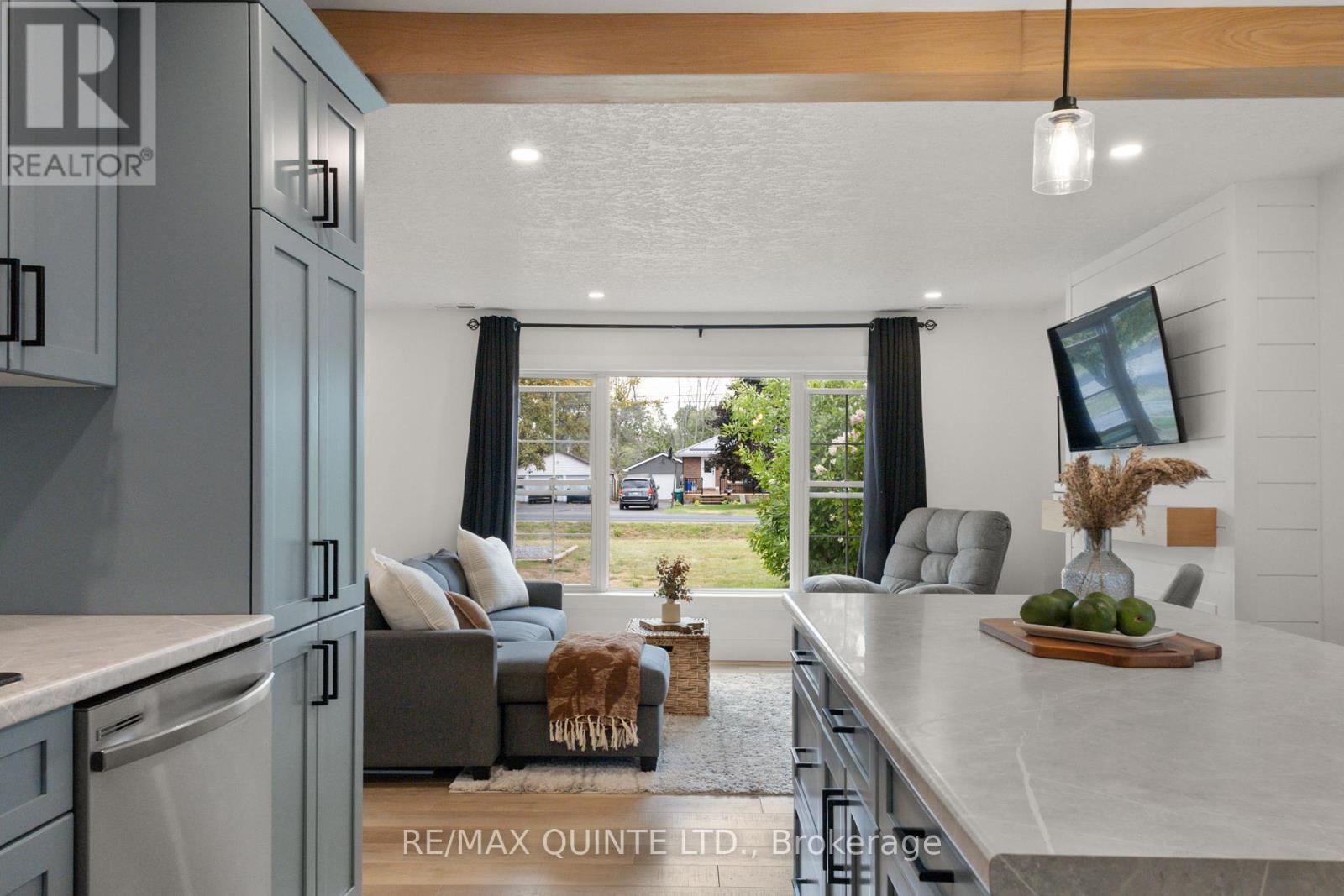 69 Ashley Street, Belleville, Ontario  K0K 2B0 - Photo 25 - X12541014