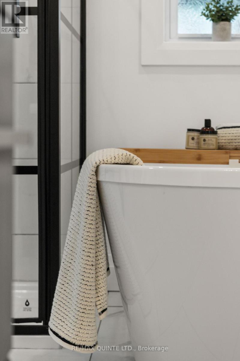 69 Ashley Street, Belleville, Ontario  K0K 2B0 - Photo 36 - X12541014