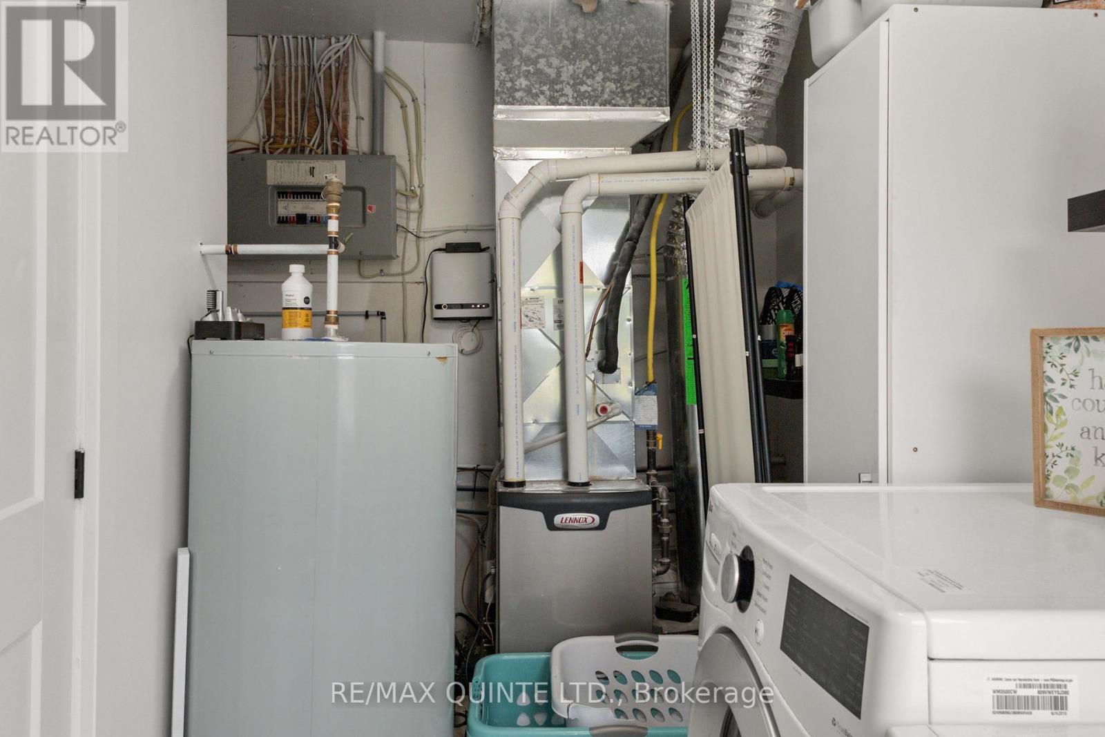 69 Ashley Street, Belleville, Ontario  K0K 2B0 - Photo 39 - X12541014