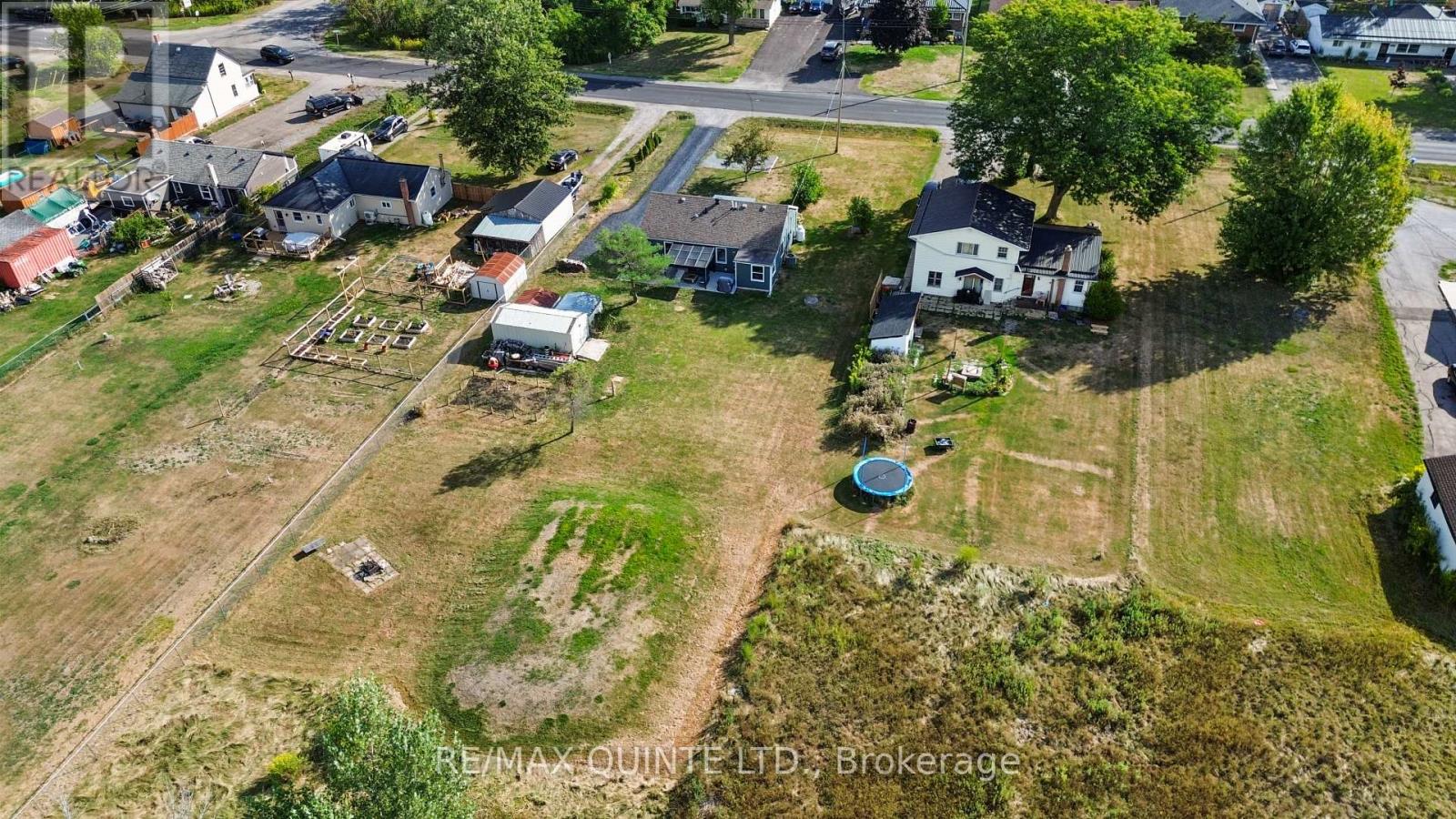 69 Ashley Street, Belleville, Ontario  K0K 2B0 - Photo 46 - X12541014