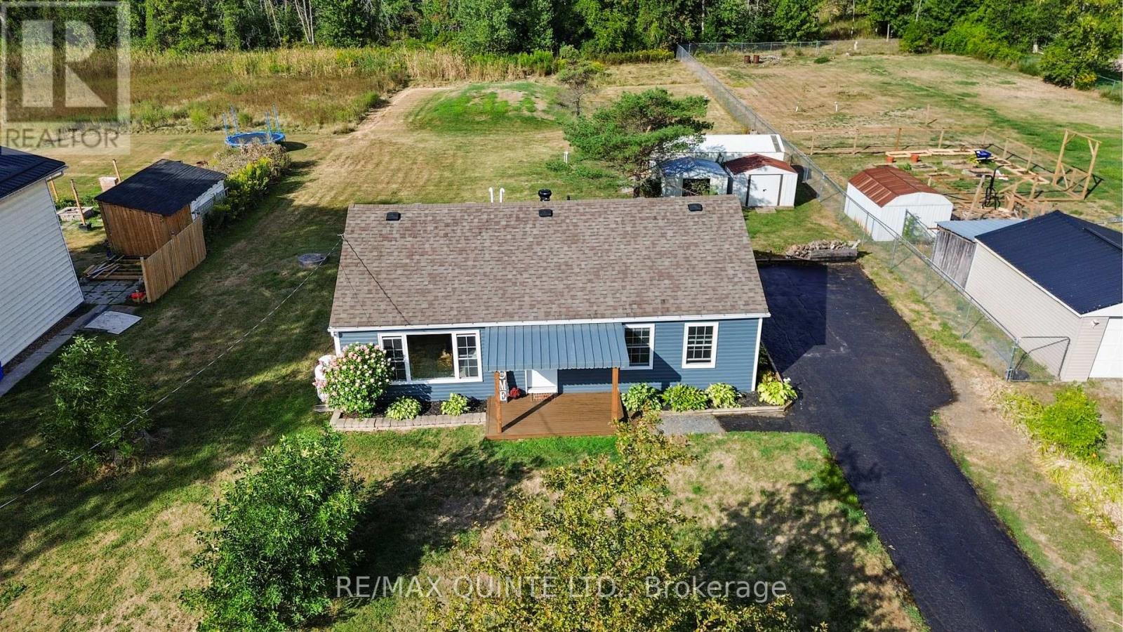 69 Ashley Street, Belleville, Ontario  K0K 2B0 - Photo 7 - X12541014