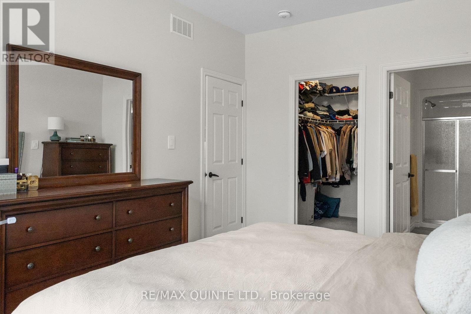 54 Athabaska Drive, Belleville, Ontario  K8N 0T2 - Photo 24 - X12541294