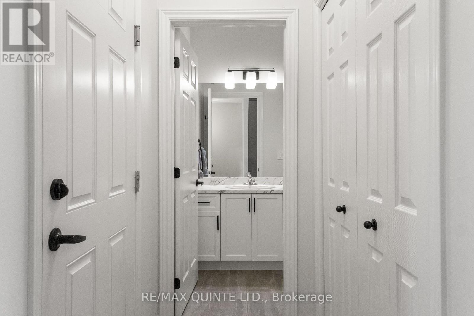 54 Athabaska Drive, Belleville, Ontario  K8N 0T2 - Photo 31 - X12541294