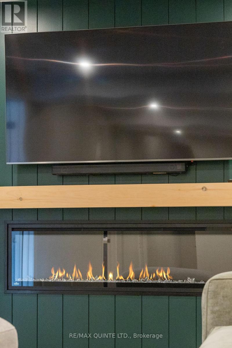 54 Athabaska Drive, Belleville, Ontario  K8N 0T2 - Photo 37 - X12541294