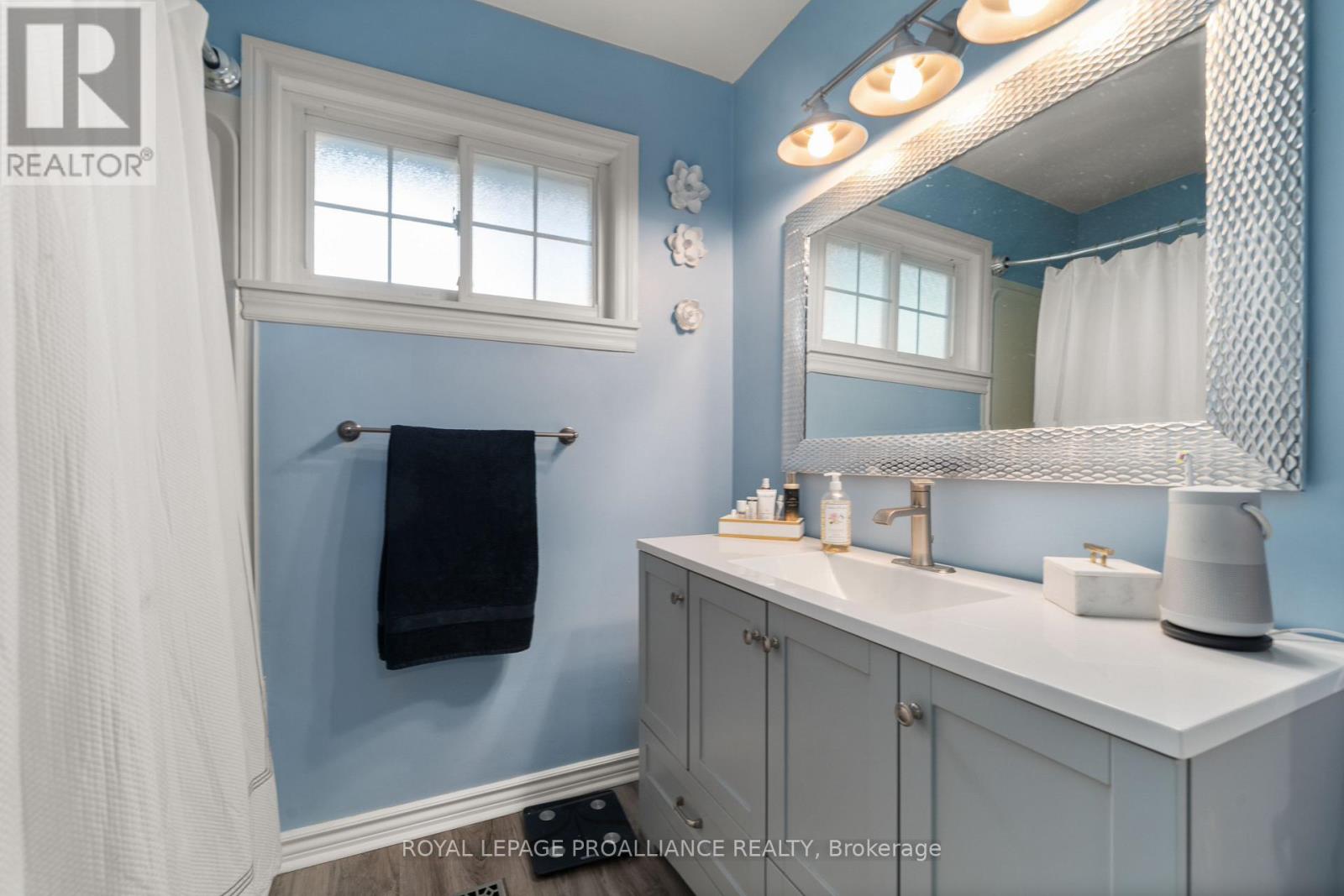 4 Kingsway Court, Belleville, Ontario  K8N 4P1 - Photo 24 - X12541564