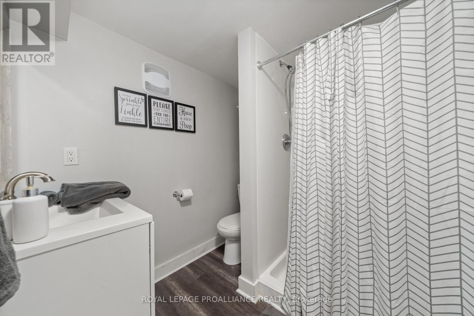 4 Kingsway Court, Belleville, Ontario  K8N 4P1 - Photo 27 - X12541564