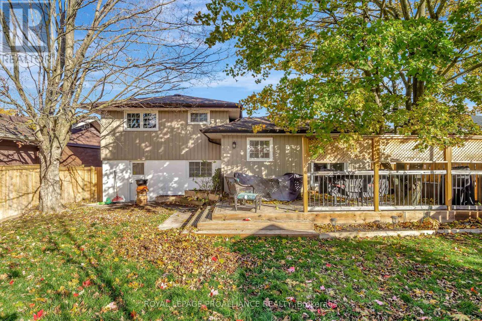 4 Kingsway Court, Belleville, Ontario  K8N 4P1 - Photo 36 - X12541564