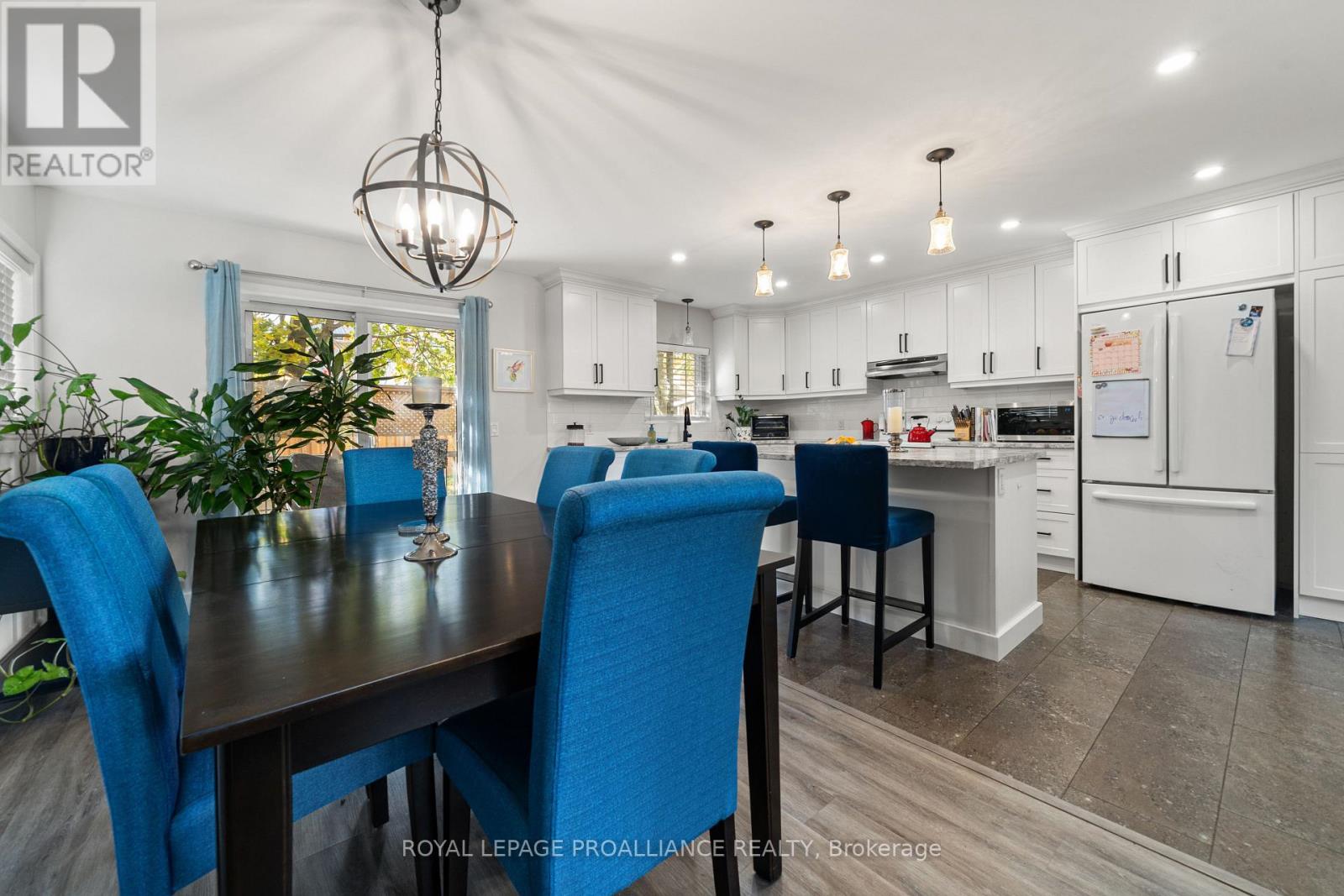 4 Kingsway Court, Belleville, Ontario  K8N 4P1 - Photo 9 - X12541564