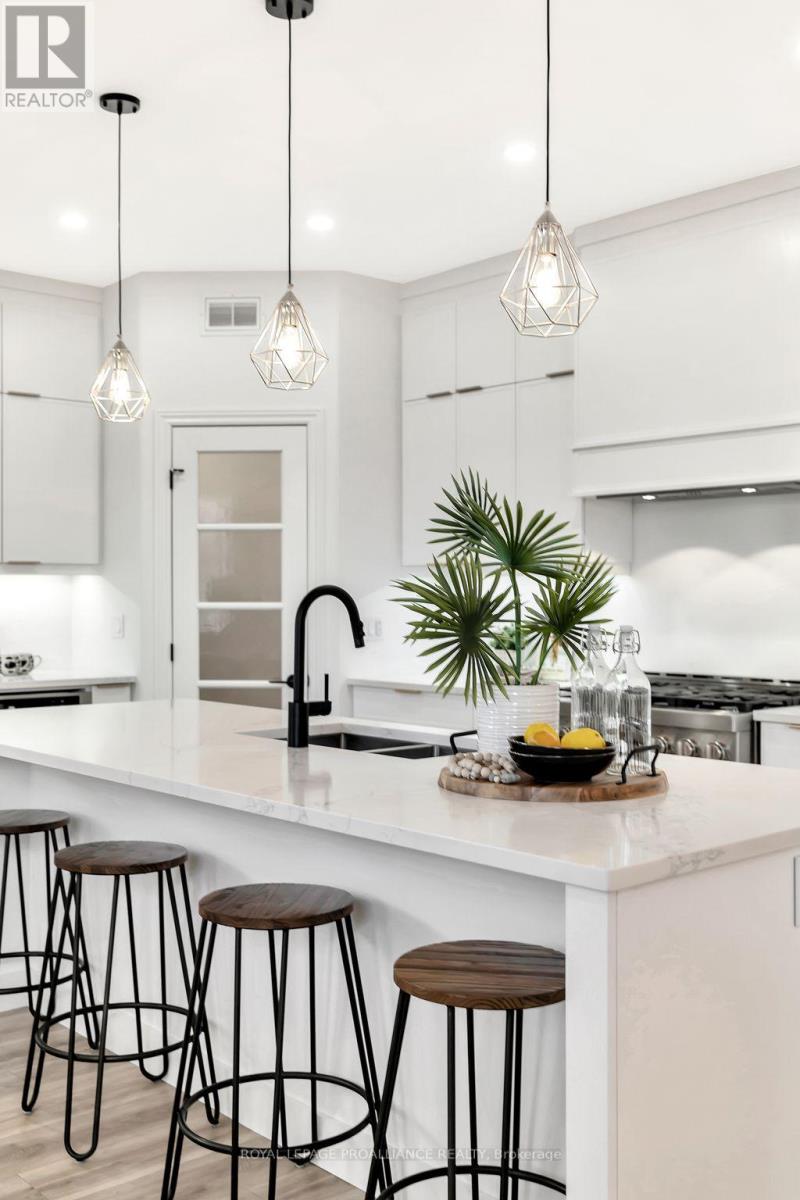 18 Raycroft Drive, Belleville, Ontario  K8N 0R4 - Photo 13 - X12541828