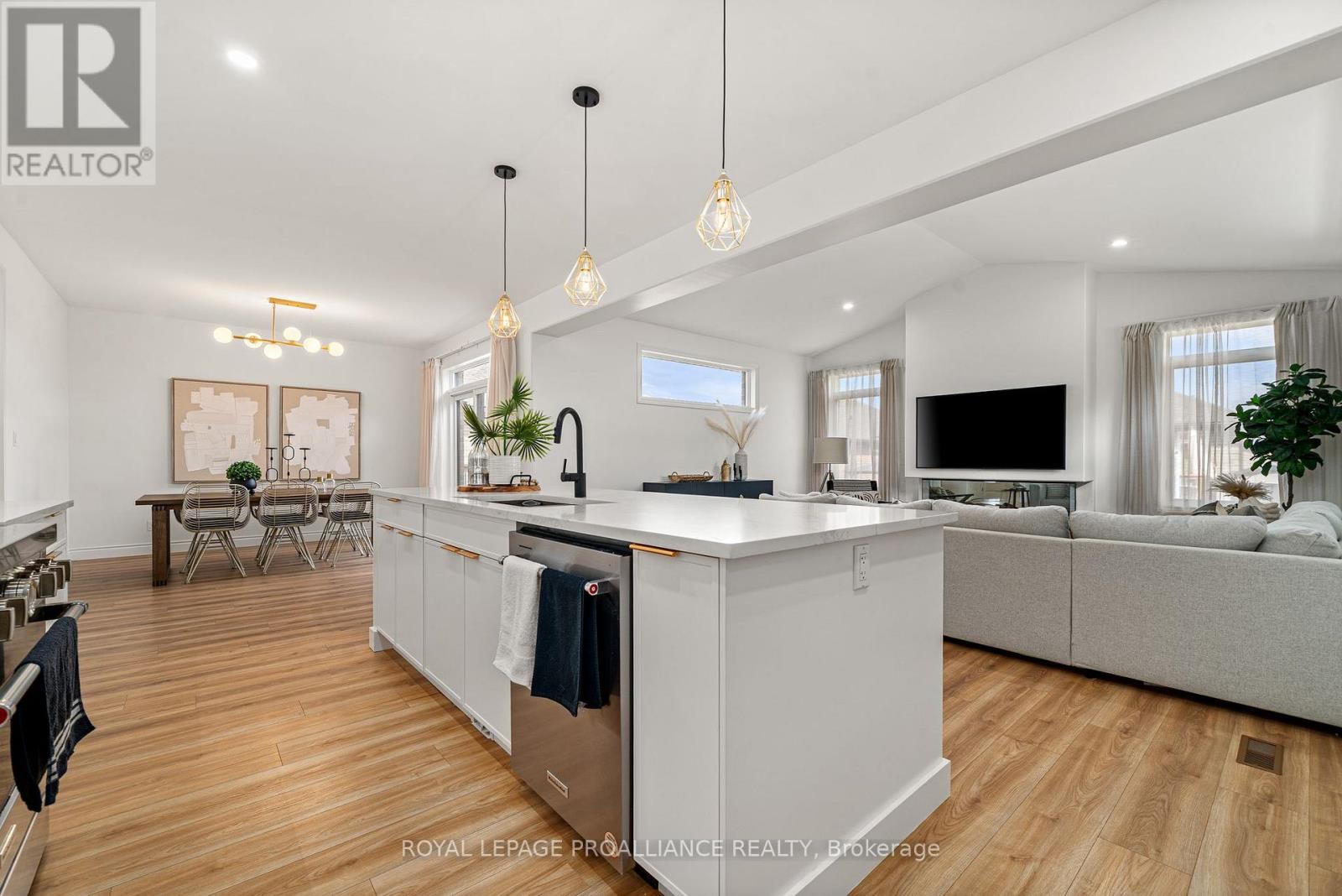 18 Raycroft Drive, Belleville, Ontario  K8N 0R4 - Photo 14 - X12541828