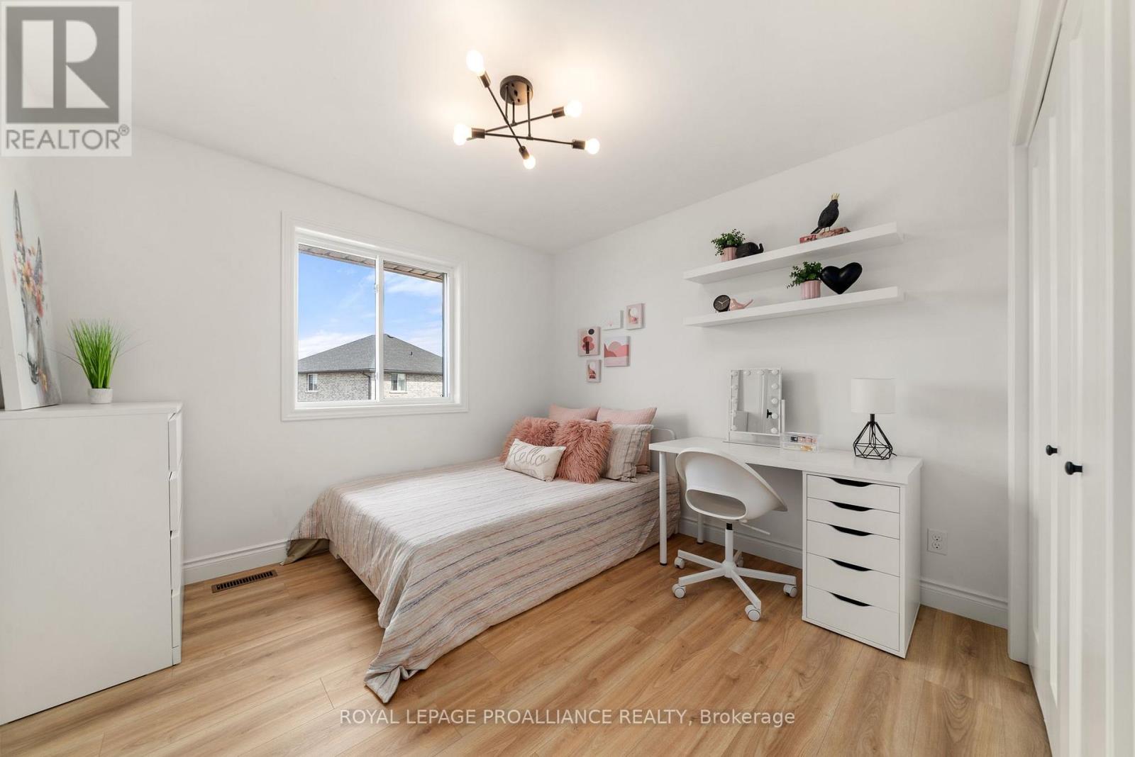 18 Raycroft Drive, Belleville, Ontario  K8N 0R4 - Photo 31 - X12541828