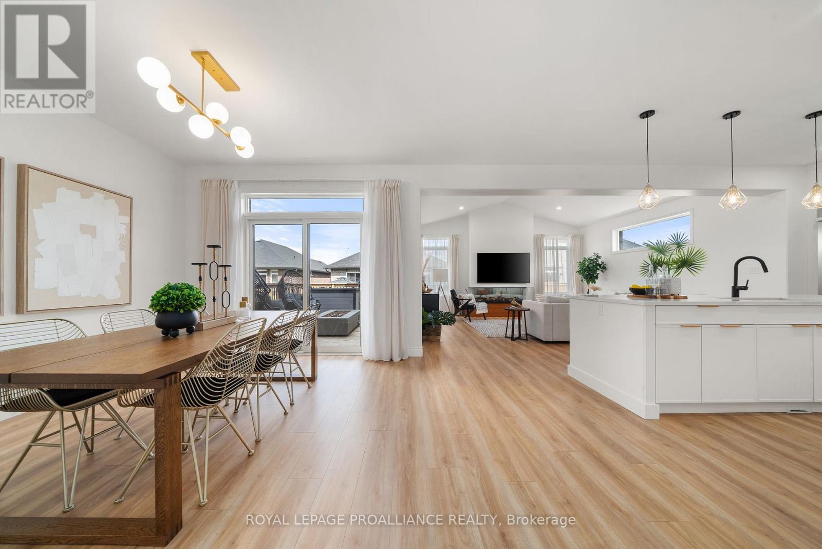 18 Raycroft Drive, Belleville, Ontario  K8N 0R4 - Photo 5 - X12541828