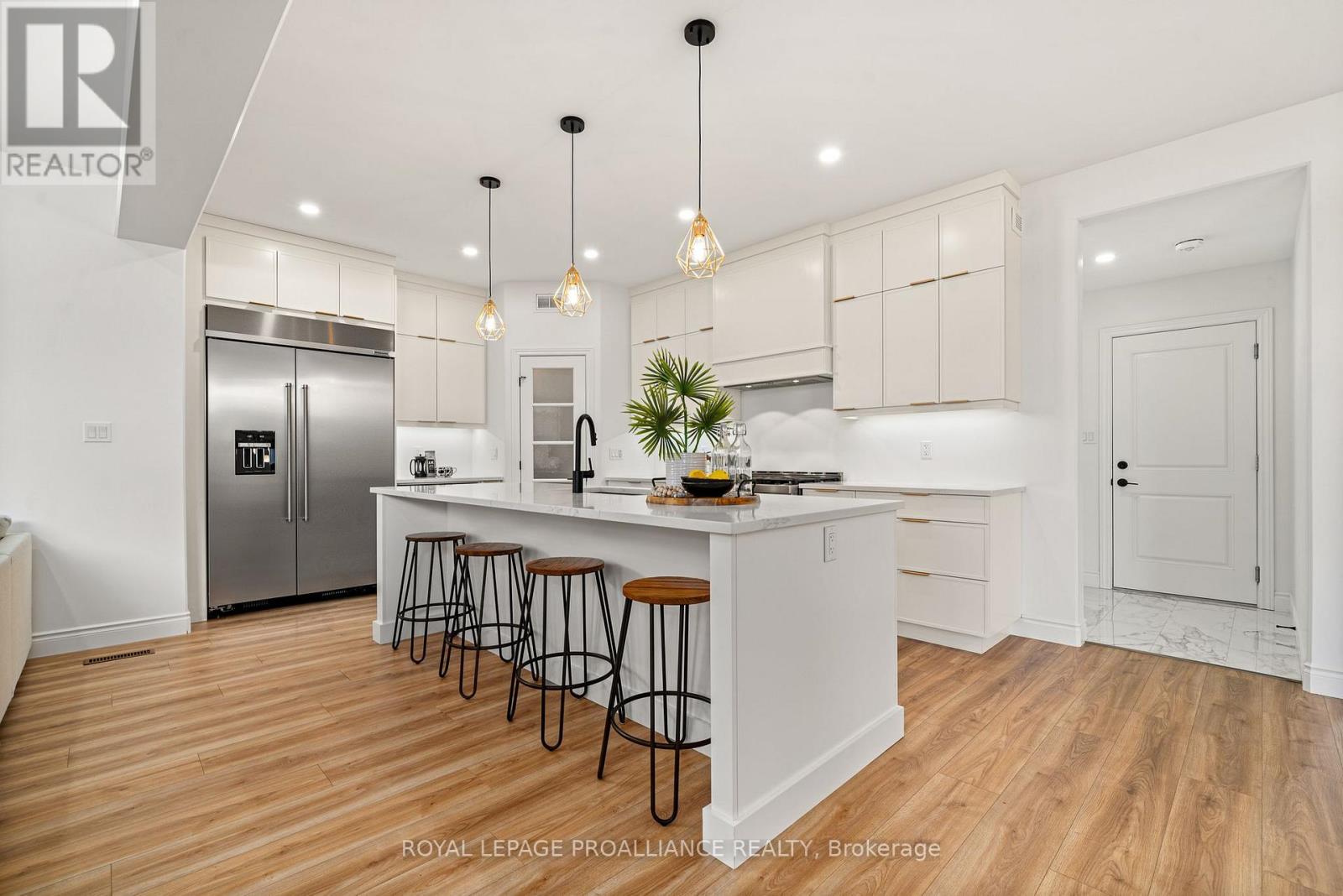 18 Raycroft Drive, Belleville, Ontario  K8N 0R4 - Photo 9 - X12541828