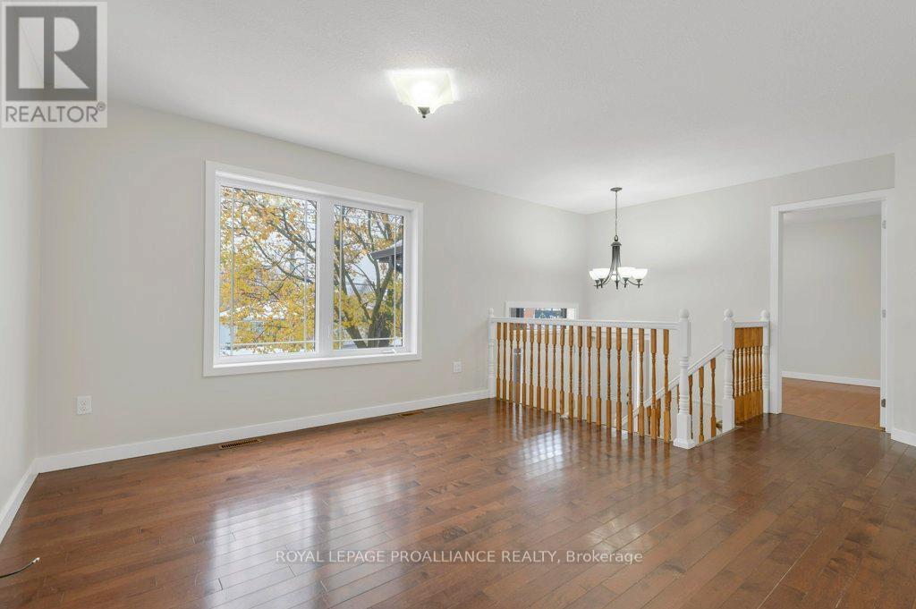 152 Cannifton Road N, Belleville, Ontario  K8P 2T1 - Photo 10 - X12542572