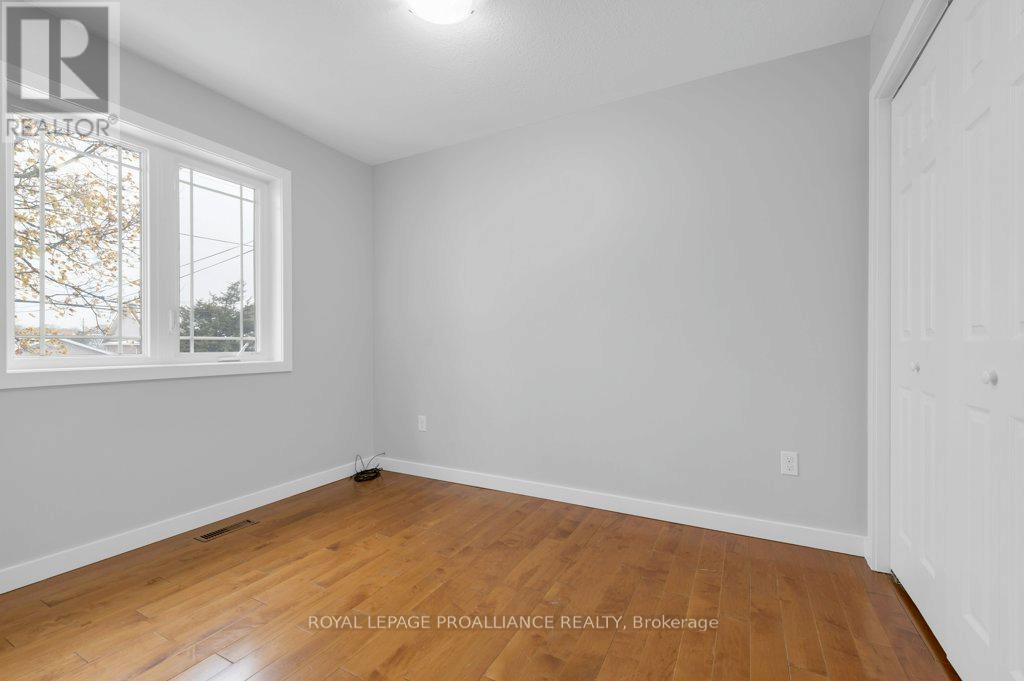 152 Cannifton Road N, Belleville, Ontario  K8P 2T1 - Photo 17 - X12542572