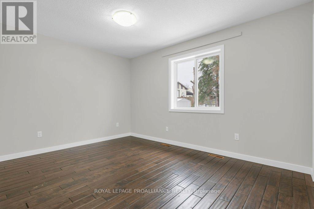 152 Cannifton Road N, Belleville, Ontario  K8P 2T1 - Photo 19 - X12542572