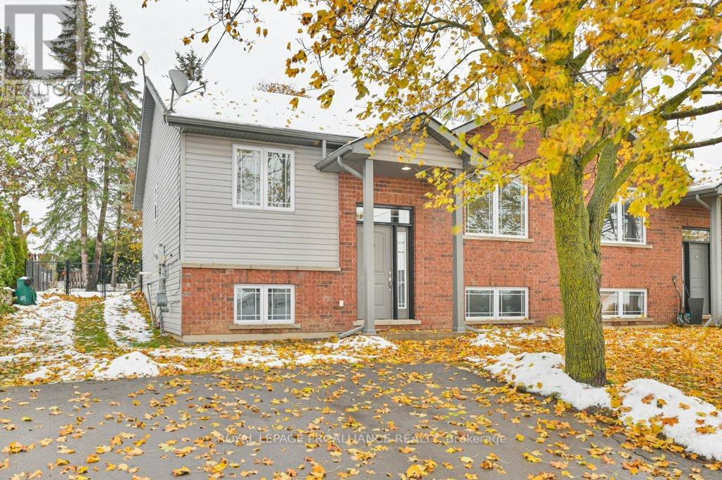 152 Cannifton Road N, Belleville, Ontario  K8P 2T1 - Photo 2 - X12542572