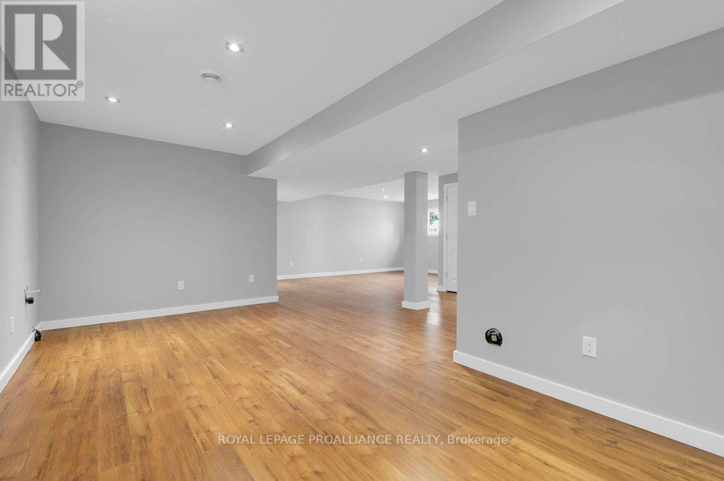 152 Cannifton Road N, Belleville, Ontario  K8P 2T1 - Photo 26 - X12542572