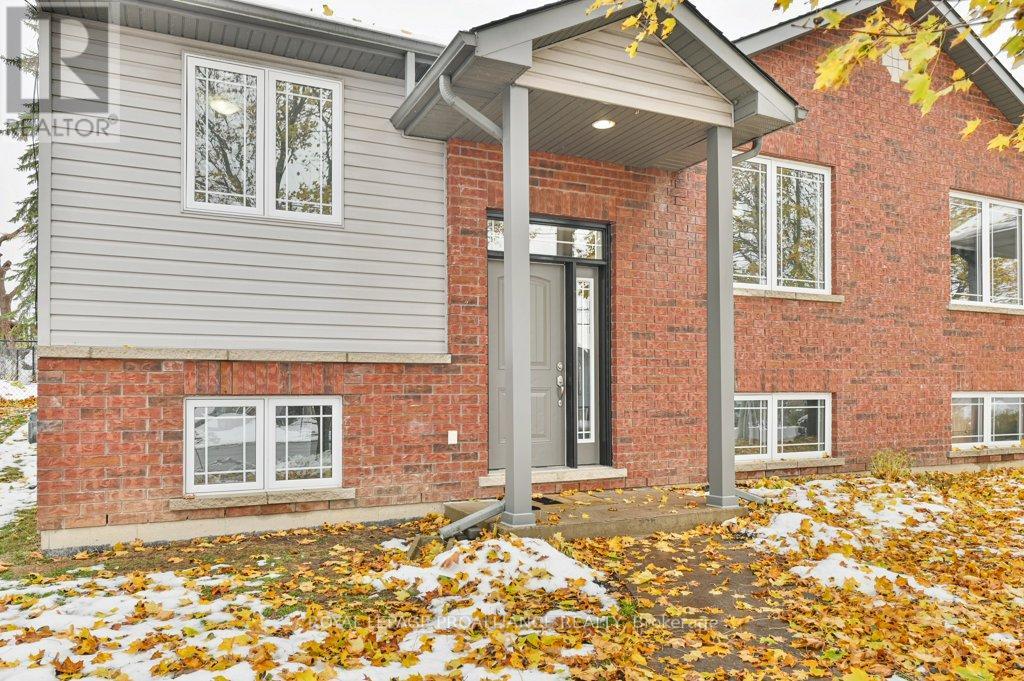 152 Cannifton Road N, Belleville, Ontario  K8P 2T1 - Photo 5 - X12542572