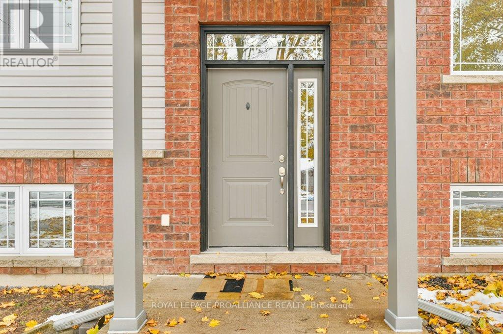 152 Cannifton Road N, Belleville, Ontario  K8P 2T1 - Photo 6 - X12542572