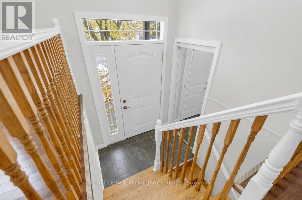 152 Cannifton Road N, Belleville, Ontario  K8P 2T1 - Photo 7 - X12542572