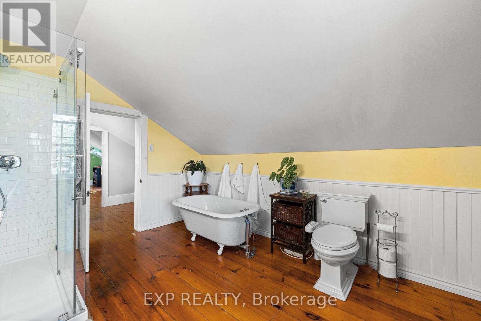 141 & 142 Station Road, Prince Edward County, Ontario  K0K 2J0 - Photo 34 - X12543360