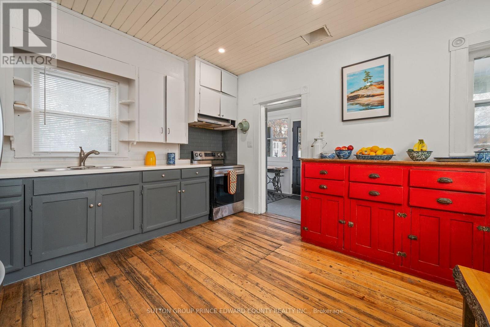 2 Queen Street E, Prince Edward County, Ontario  K0K 2T0 - Photo 5 - X12543738