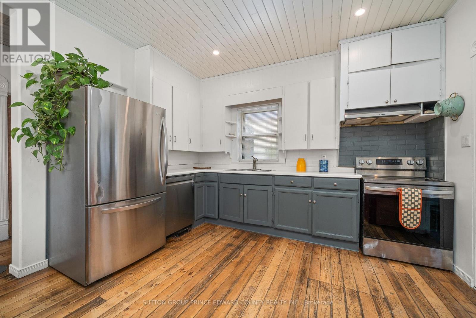 2 Queen Street E, Prince Edward County, Ontario  K0K 2T0 - Photo 9 - X12543738