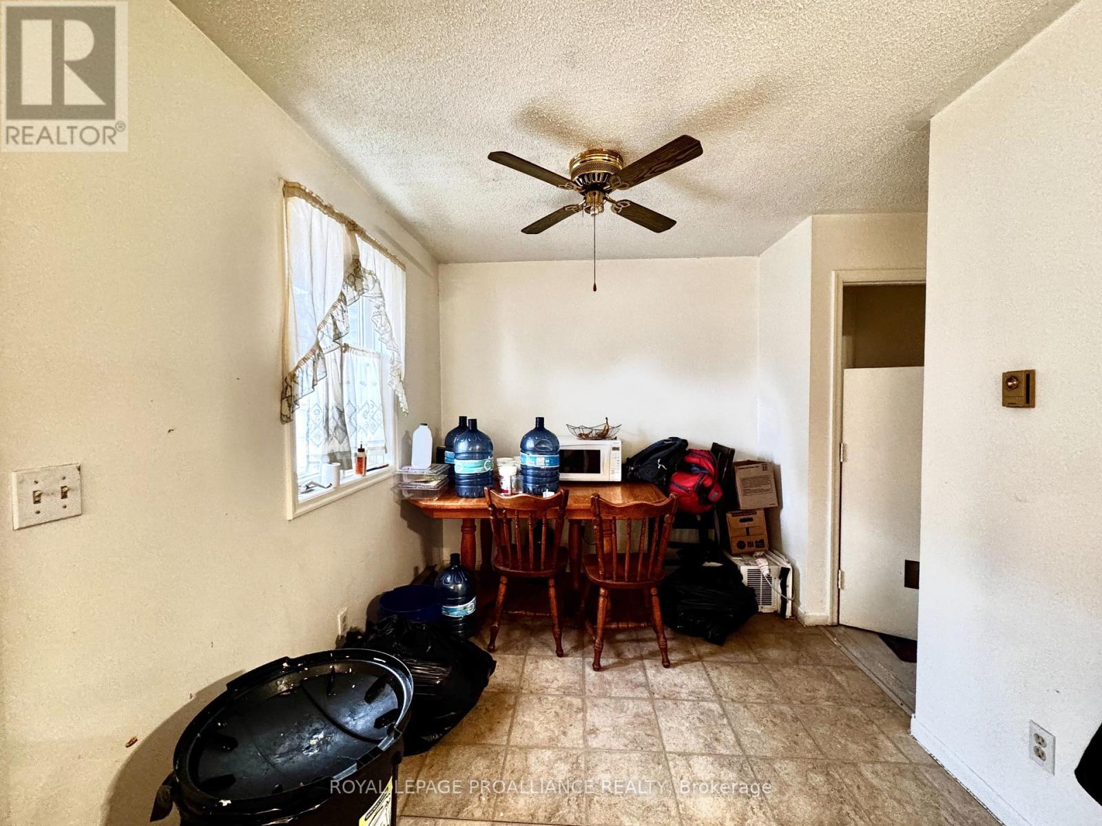 57 Donald Street, Belleville, Ontario  K8P 2J2 - Photo 5 - X12545042