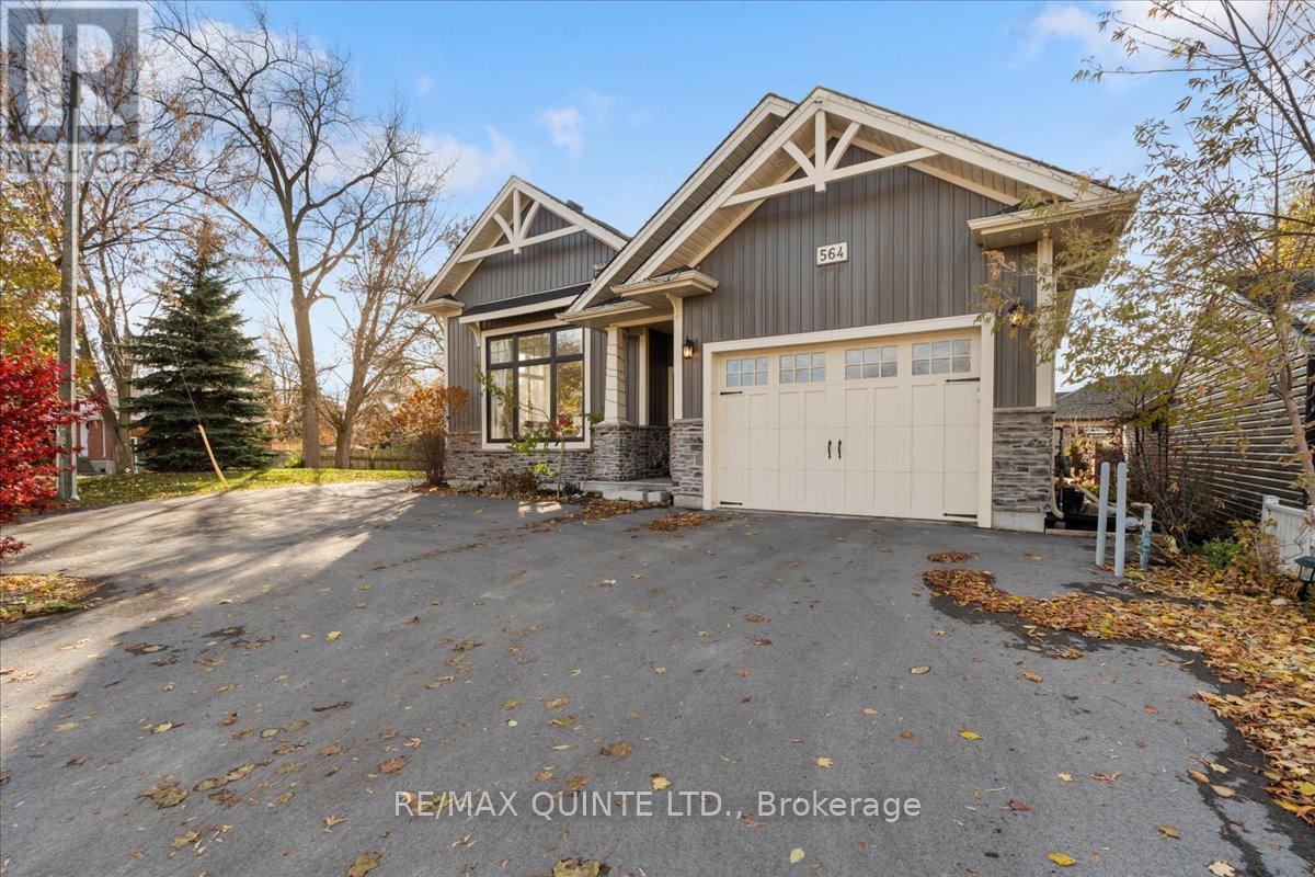 564 Sidney Street, Belleville, Ontario  K8P 4A2 - Photo 2 - X12545266